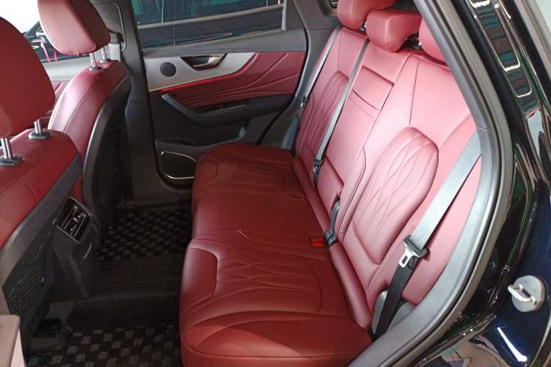 Used Hongqi HS5 2025 2.0T Two-Wheel-Drive Xuan Ying Edition Left Rear Seat