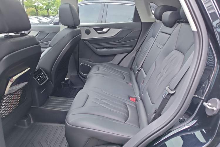 Used Hongqi HS5 2025 2.0T Two-Wheel Drive Flagship Pro Edition Left Rear Seat