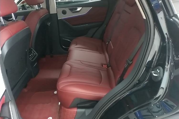 Used Hongqi HS5 2025 2.0T Two-Wheel Drive Flagship Pro Edition Left Rear Seat