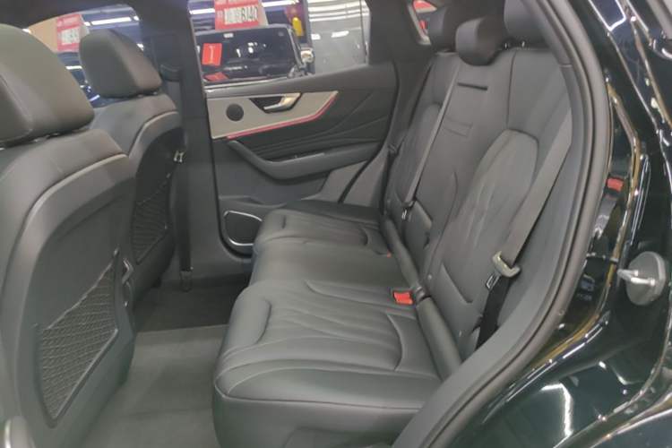 Used Hongqi HS5 2025 2.0T All-Wheel-Drive Xuan Ying Version Left Rear Seat