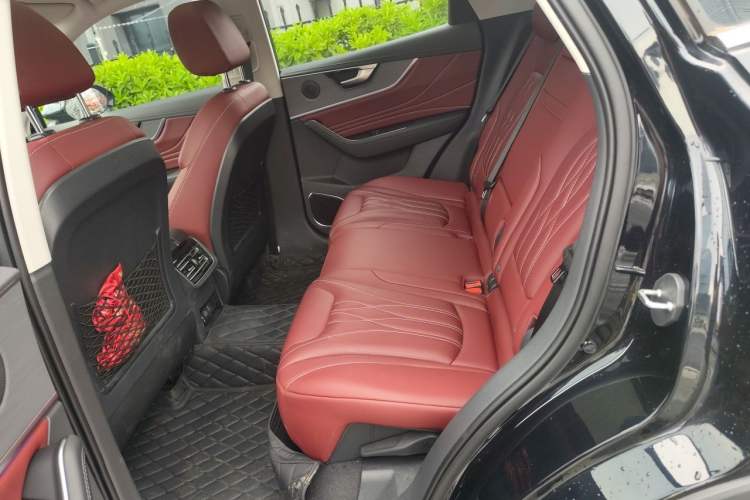 Used Hongqi HS5 2025 2.0T Two-Wheel Drive Flagship Pro Edition Left Rear Seat