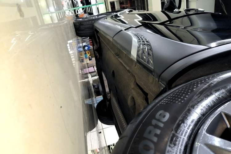 Used Hongqi HS5 2025 2.0T Two-Wheel Drive Flagship Pro Edition Left Side Sill