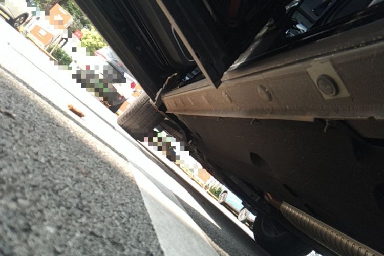Used Hongqi HS5 2025 2.0T Two-Wheel Drive Flagship Pro Edition Left Side Sill