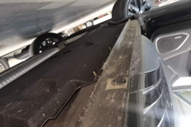 Used Hongqi HS5 2025 2.0T All-Wheel-Drive Xuan Ying Version Left Side Sill