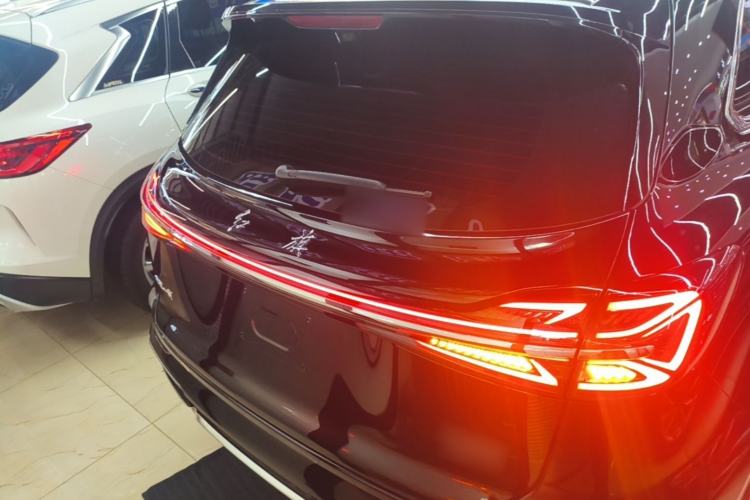 Used Hongqi HS5 2025 2.0T Two-Wheel Drive Flagship Pro Edition Rear