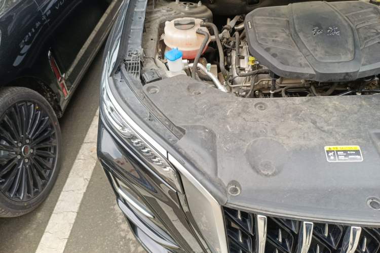Used Hongqi HS5 2025 2.0T All-Wheel-Drive Flagship Pro Edition Right Front Headlight