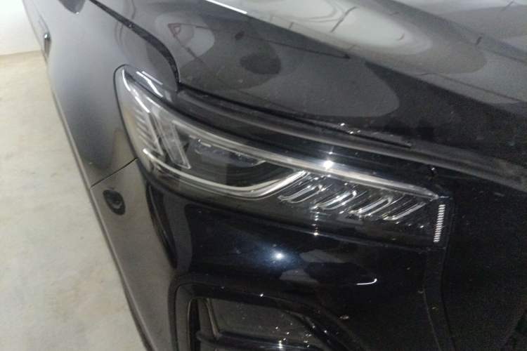 Used Hongqi HS5 2025 2.0T Two-Wheel-Drive Xuan Ying Edition Right Front Headlight