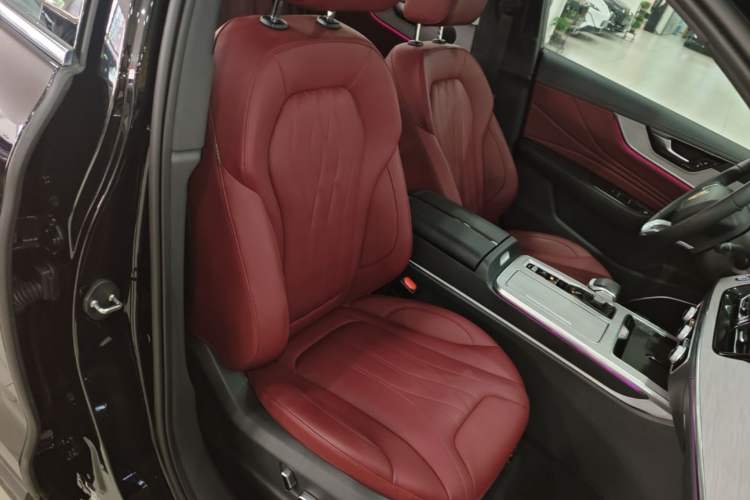 Used Hongqi HS5 2025 2.0T All-Wheel-Drive Xuan Ying Version Right Front Seat