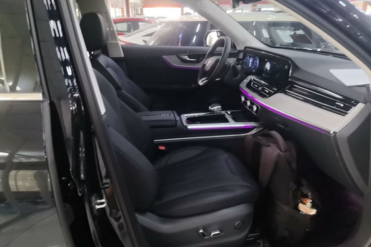 Used Hongqi HS5 2025 2.0T Two-Wheel Drive Flagship Pro Edition Right Front Seat