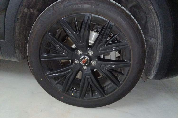 Used Hongqi HS5 2025 2.0T Two-Wheel-Drive Xuan Ying Edition Right Front Wheel Hub
