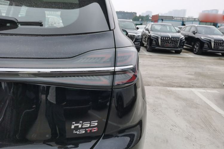 Used Hongqi HS5 2025 2.0T All-Wheel-Drive Flagship Pro Edition Right Rear Taillight