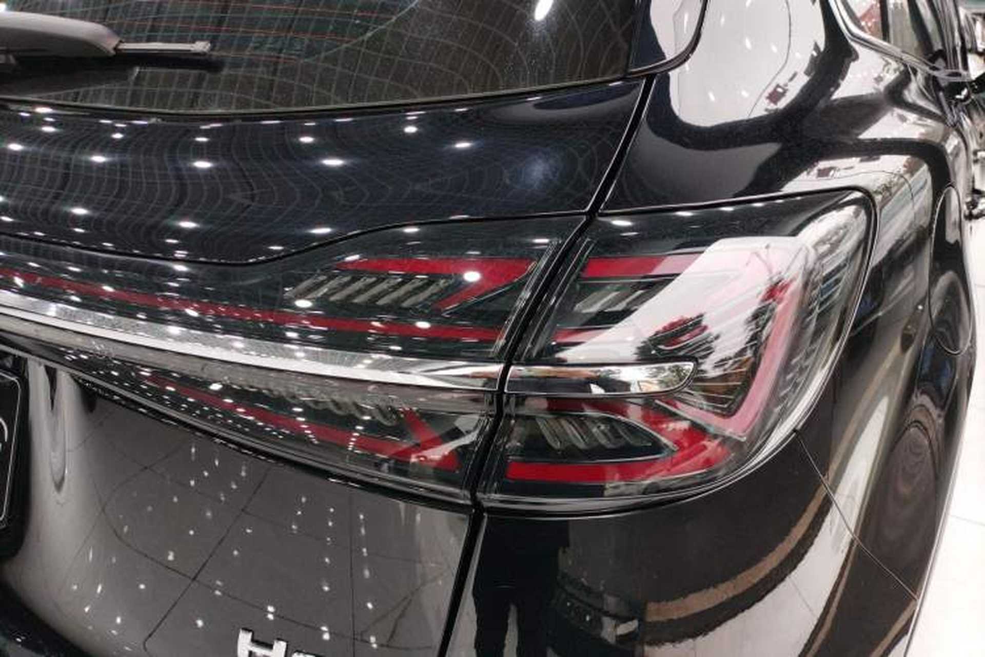 Used Hongqi HS5 2025 2.0T Two-Wheel Drive Flagship Pro Edition Right Rear Taillight
