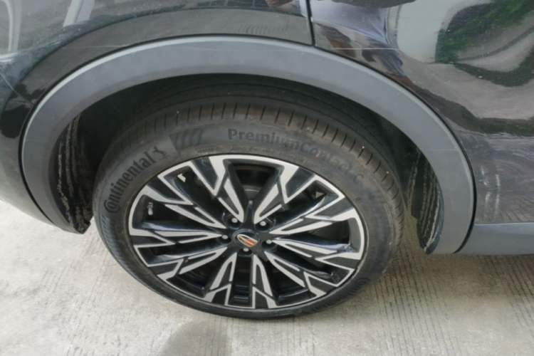 Used Hongqi HS5 2025 2.0T All-Wheel-Drive Flagship Pro Edition Right Rear Wheel Hub