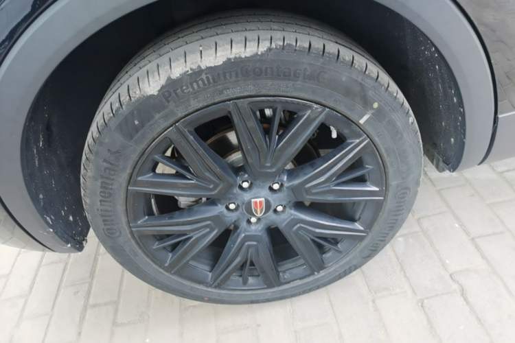 Used Hongqi HS5 2025 2.0T All-Wheel-Drive Flagship Pro Edition Right Rear Wheel Hub