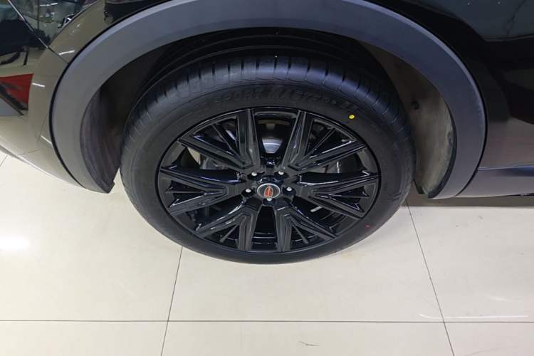 Used Hongqi HS5 2025 2.0T All-Wheel-Drive Flagship Pro Edition Right Rear Wheel Hub