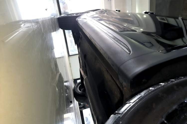 Used Hongqi HS5 2025 2.0T Two-Wheel Drive Flagship Pro Edition Right Side Sill