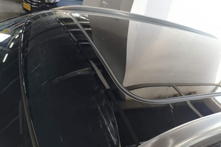 Used Hongqi HS5 2025 2.0T Two-Wheel Drive Flagship Pro Edition Roof