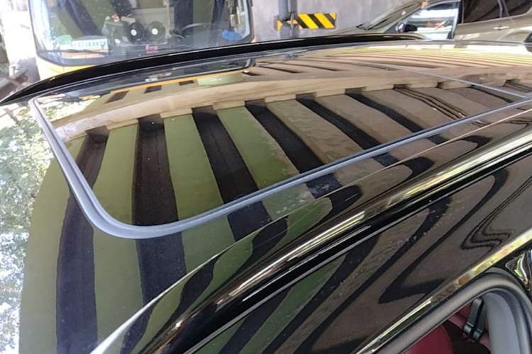 Used Hongqi HS5 2025 2.0T All-Wheel-Drive Xuan Ying Version Roof