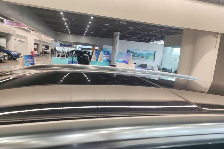 Used Hongqi HS5 2025 2.0T Two-Wheel Drive Flagship Pro Edition Roof
