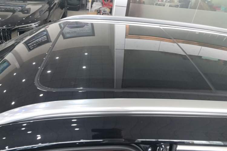 Used Hongqi HS5 2025 2.0T Two-Wheel Drive Flagship Pro Edition Roof