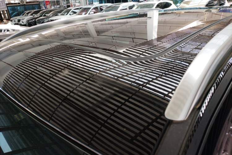 Used Hongqi HS5 2025 2.0T Two-Wheel Drive Flagship Pro Edition Roof
