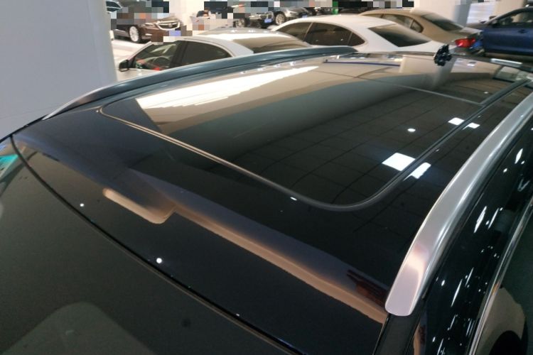 Used Hongqi HS5 2025 2.0T Two-Wheel Drive Flagship Pro Edition Roof