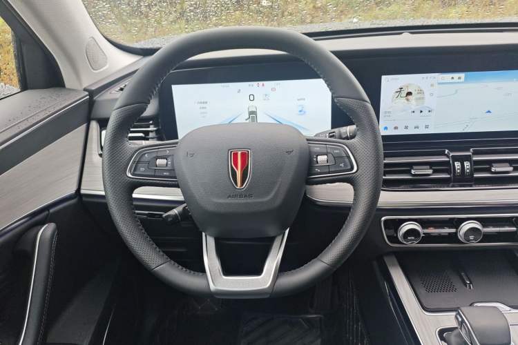 Used Hongqi HS5 2025 2.0T Two-Wheel Drive Flagship Pro Edition Steering Wheel
