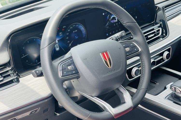 Used Hongqi HS5 2025 2.0T All-Wheel-Drive Flagship Pro Edition Steering Wheel