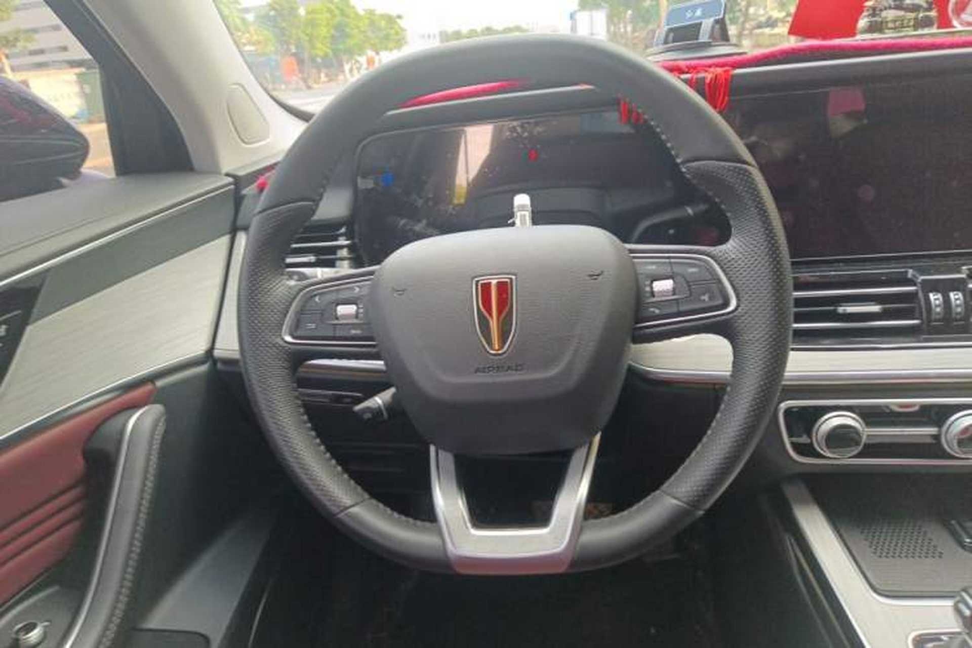 Used Hongqi HS5 2025 2.0T Two-Wheel Drive Flagship Pro Edition Steering Wheel