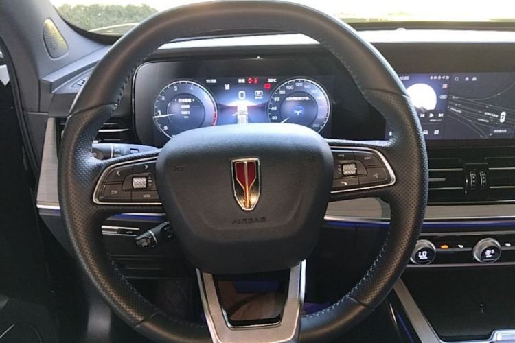 Used Hongqi HS5 2025 2.0T All-Wheel-Drive Xuan Ying Version Steering Wheel