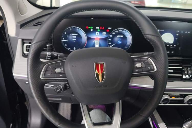 Used Hongqi HS5 2025 2.0T All-Wheel-Drive Flagship Pro Edition Steering Wheel
