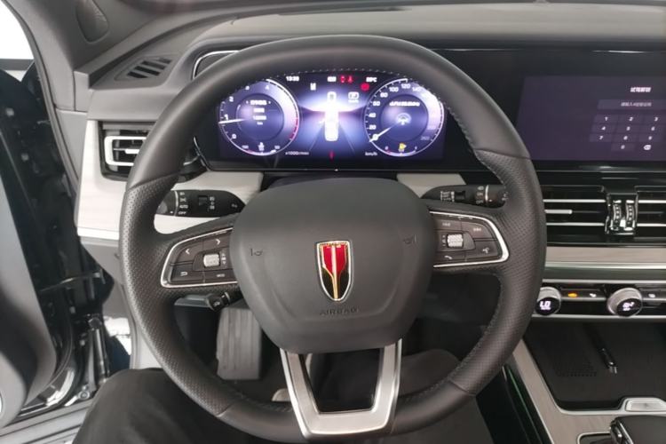 Used Hongqi HS5 2025 2.0T All-Wheel-Drive Xuan Ying Version Steering Wheel