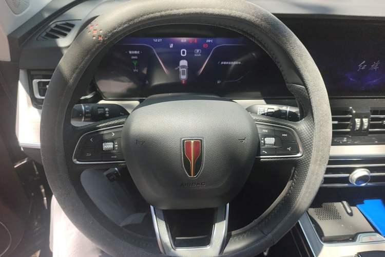Used Hongqi HS5 2025 2.0T All-Wheel-Drive Flagship Pro Edition Steering Wheel