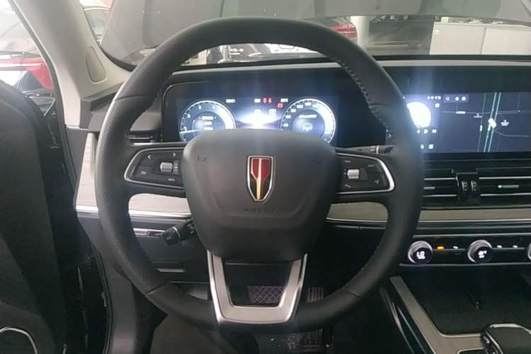 Used Hongqi HS5 2025 2.0T Two-Wheel Drive Flagship Pro Edition Steering Wheel