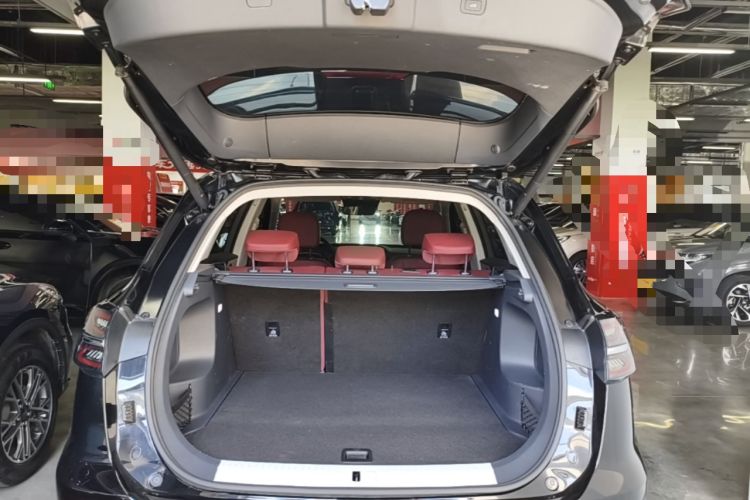 Used Hongqi HS5 2025 2.0T Two-Wheel Drive Flagship Pro Edition Trunk