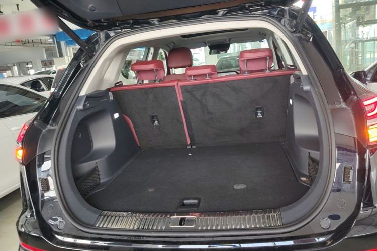 Used Hongqi HS5 2025 2.0T All-Wheel-Drive Flagship Pro Edition Trunk