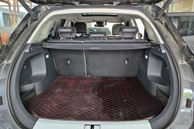 Used Hongqi HS5 2025 2.0T Two-Wheel Drive Flagship Pro Edition Trunk