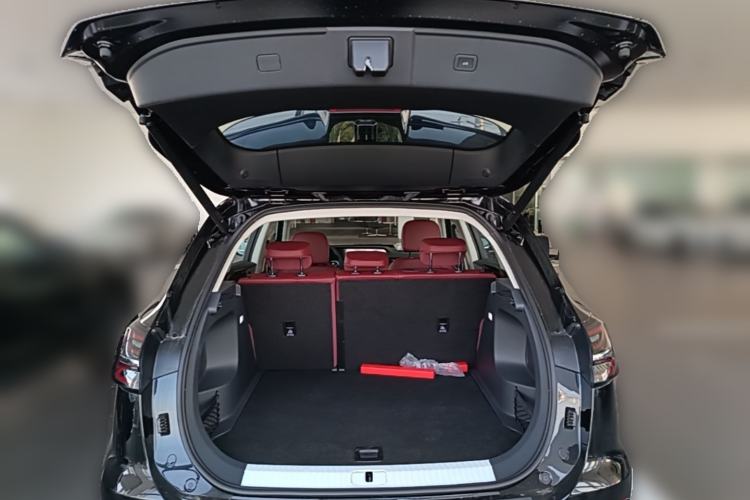 Used Hongqi HS5 2025 2.0T Two-Wheel Drive Flagship Pro Edition Trunk