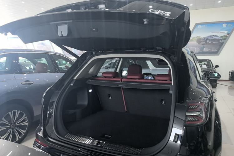 Used Hongqi HS5 2025 2.0T Two-Wheel Drive Flagship Pro Edition Trunk