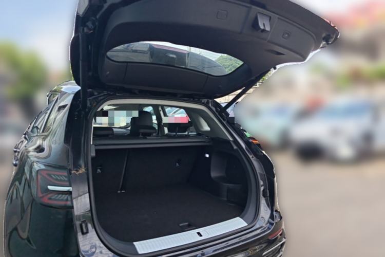 Used Hongqi HS5 2025 2.0T Two-Wheel Drive Flagship Pro Edition Trunk