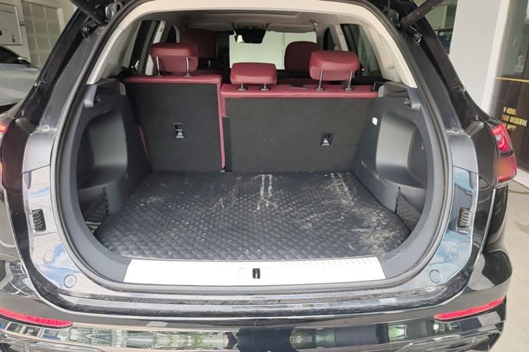 Used Hongqi HS5 2025 2.0T Two-Wheel-Drive Xuan Ying Edition Trunk