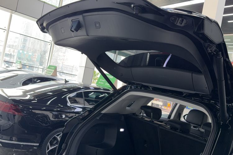 Used Hongqi HS5 2025 2.0T Two-Wheel Drive Flagship Pro Edition Trunk