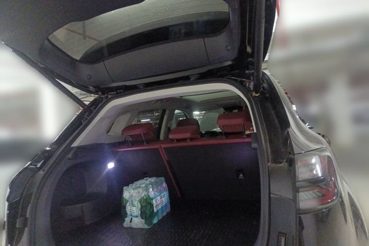 Used Hongqi HS5 2025 2.0T Two-Wheel-Drive Xuan Ying Edition Trunk