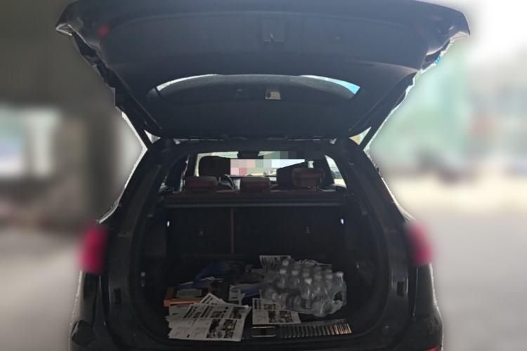Used Hongqi HS5 2025 2.0T All-Wheel-Drive Xuan Ying Version Trunk