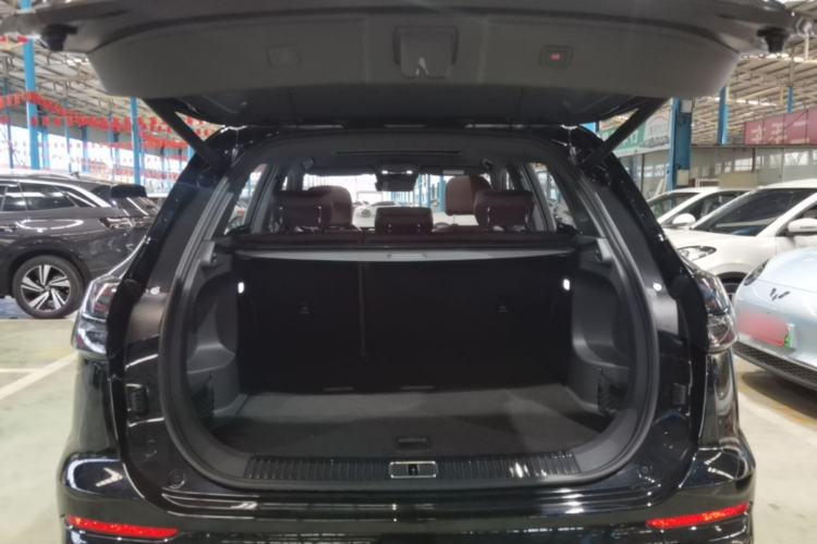 Used Hongqi HS5 2025 2.0T All-Wheel-Drive Xuan Ying Version Trunk