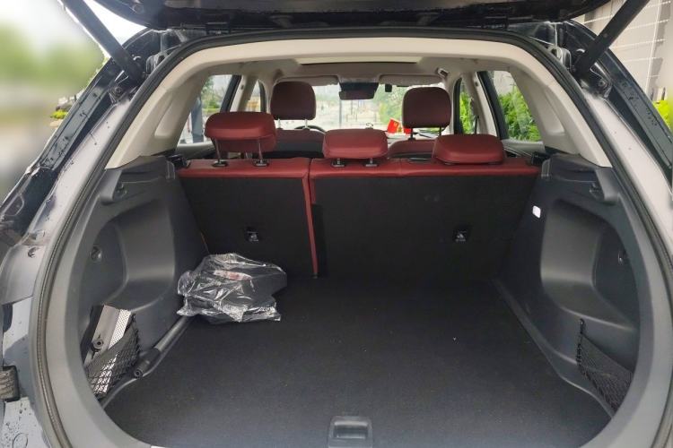 Used Hongqi HS5 2025 2.0T Two-Wheel Drive Flagship Pro Edition Trunk