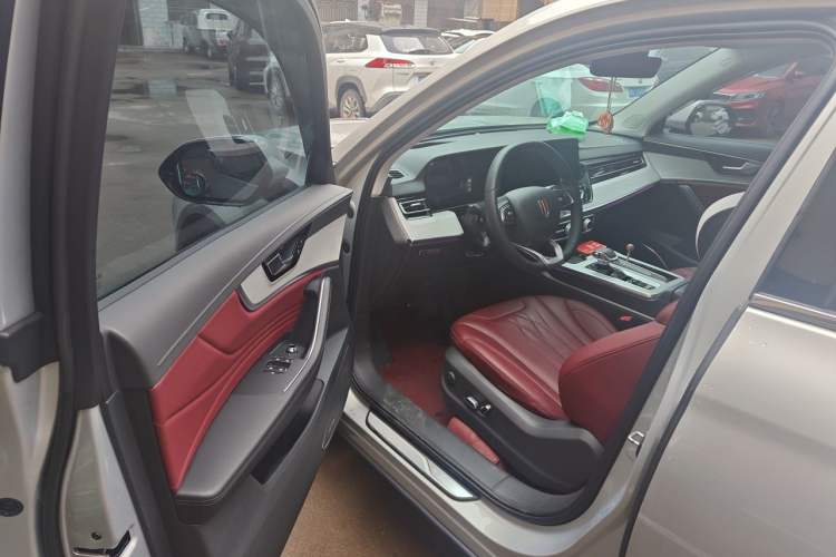 Used Hongqi HS5 2025 2.0T Two-Wheel Drive Flagship Pro Edition Driver Seat