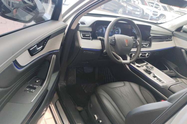 Used Hongqi HS5 2025 2.0T Two-Wheel Drive Flagship Pro Edition Driver Seat