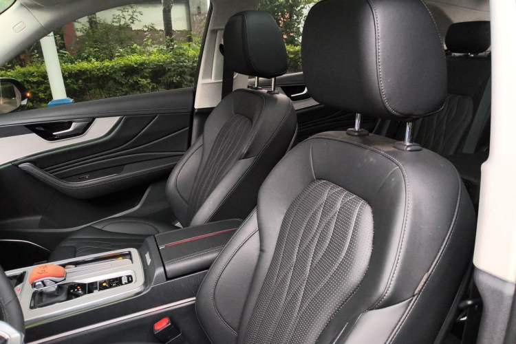 Used Hongqi HS5 2025 2.0T Two-Wheel Drive Flagship Pro Edition Left Front Seat