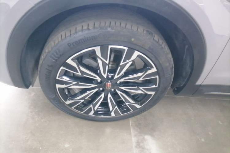 Used Hongqi HS5 2025 2.0T All-Wheel-Drive Flagship Pro Edition Left Front Wheel Hub